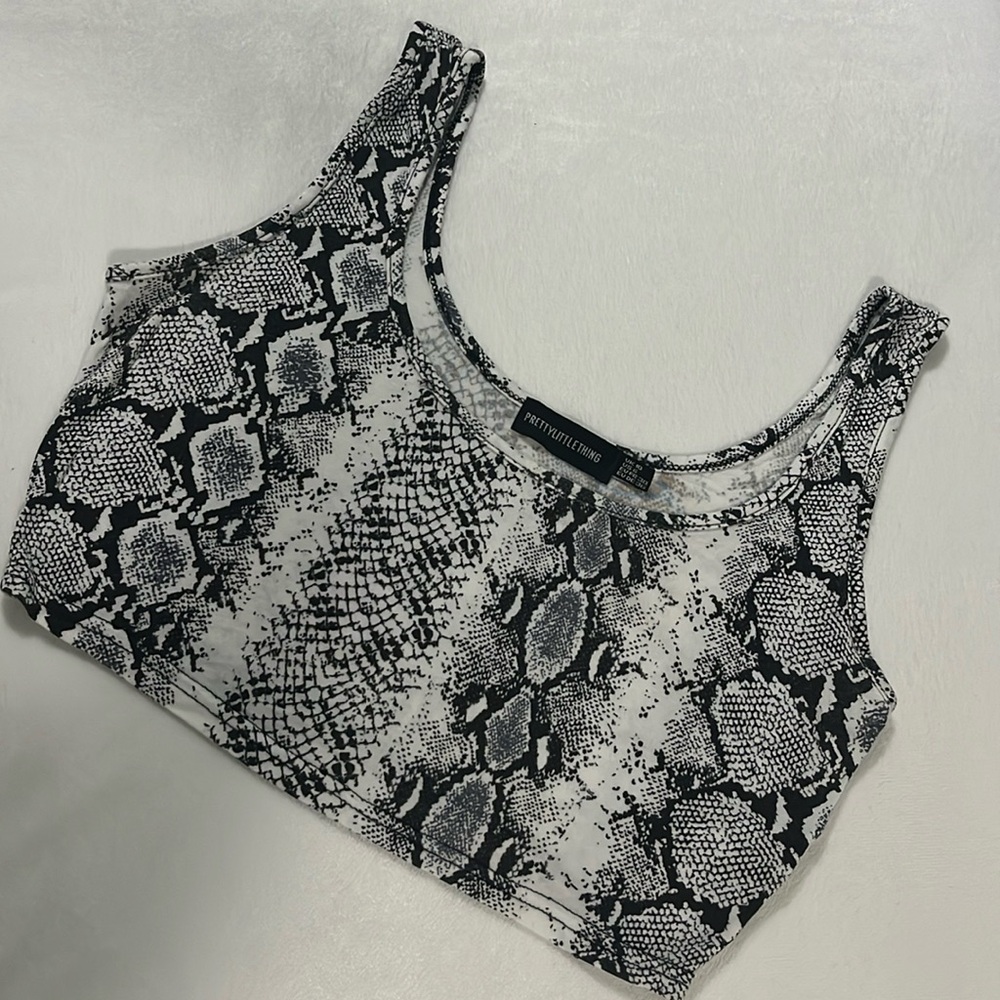 Prettylittlething cropped top